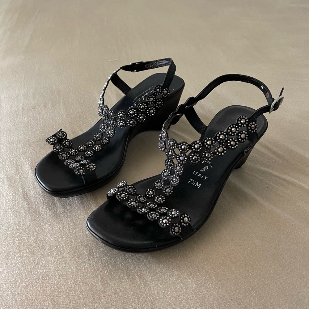Contesa Sandals